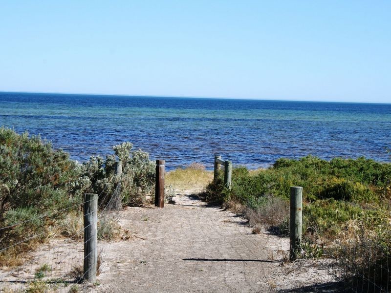712 Outlook Road, Black Point SA 5571