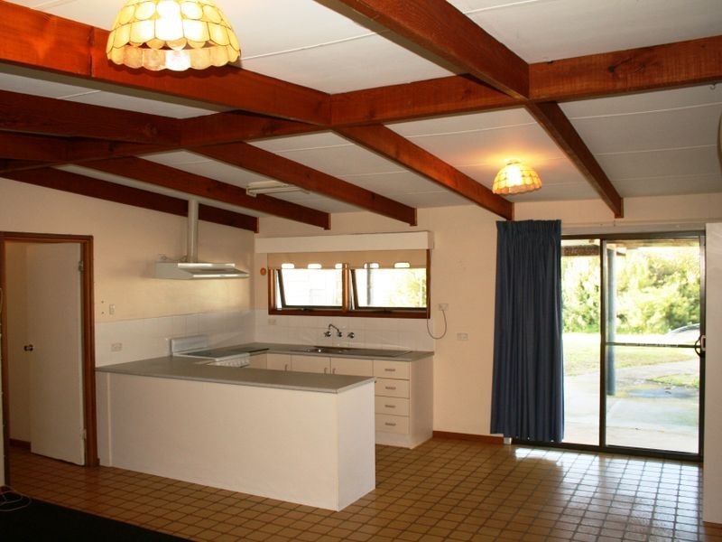 9 Luxmore Street, Port Vincent SA 5581