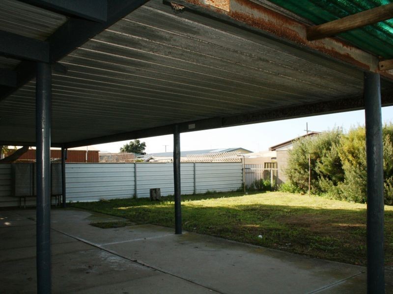 9 Luxmore Street, Port Vincent SA 5581