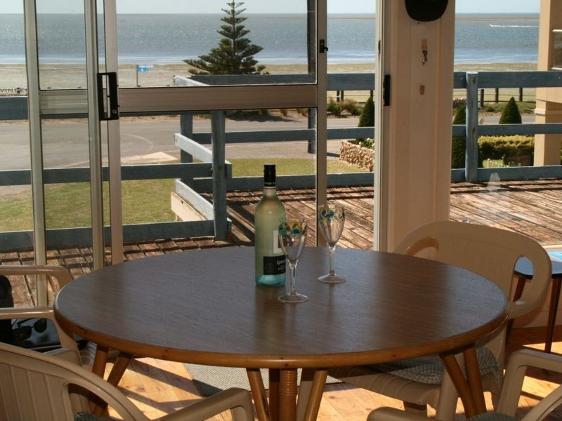 75 Marine Parade / Lime Kiln Rd, Port Vincent SA 5581