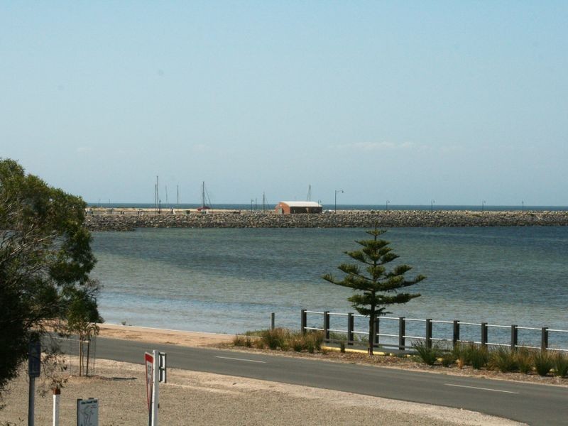 75 Marine Parade / Lime Kiln Rd, Port Vincent SA 5581