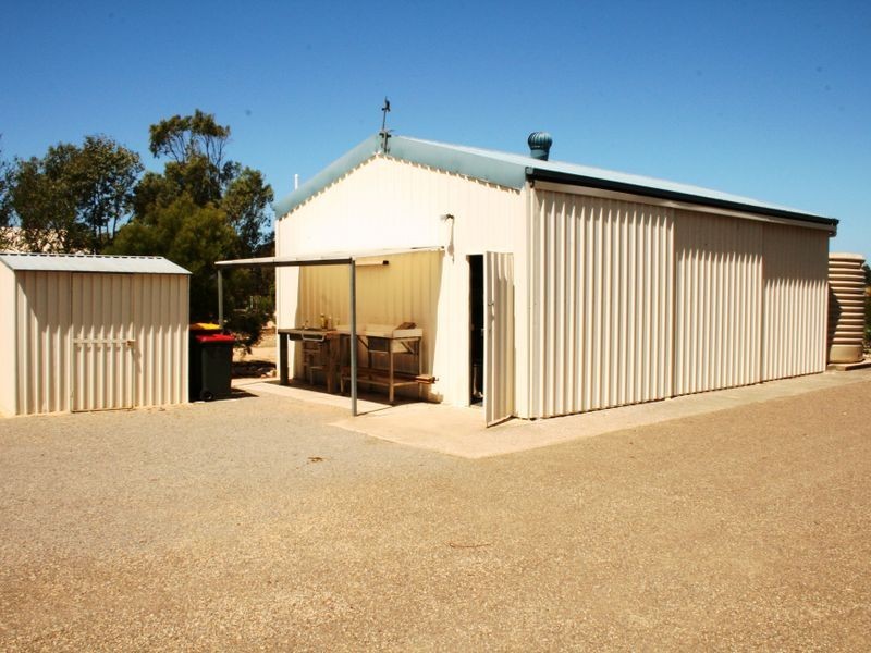 132 Black Point Drive, Black Point SA 5571