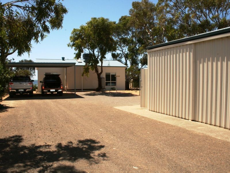 132 Black Point Drive, Black Point SA 5571