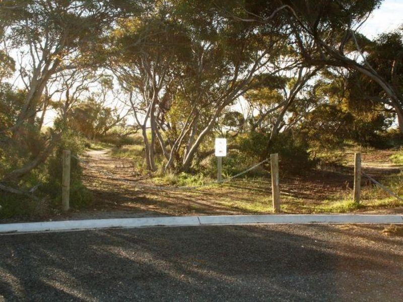 Lots 6-8 & Tickera Court, Port Julia SA 5575