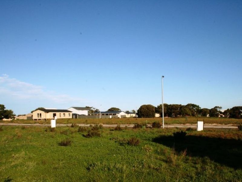 Lots 6-8 & Tickera Court, Port Julia SA 5575