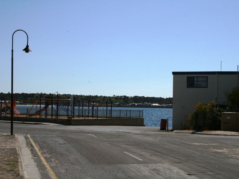 11 Marine Parade, Port Vincent SA 5581