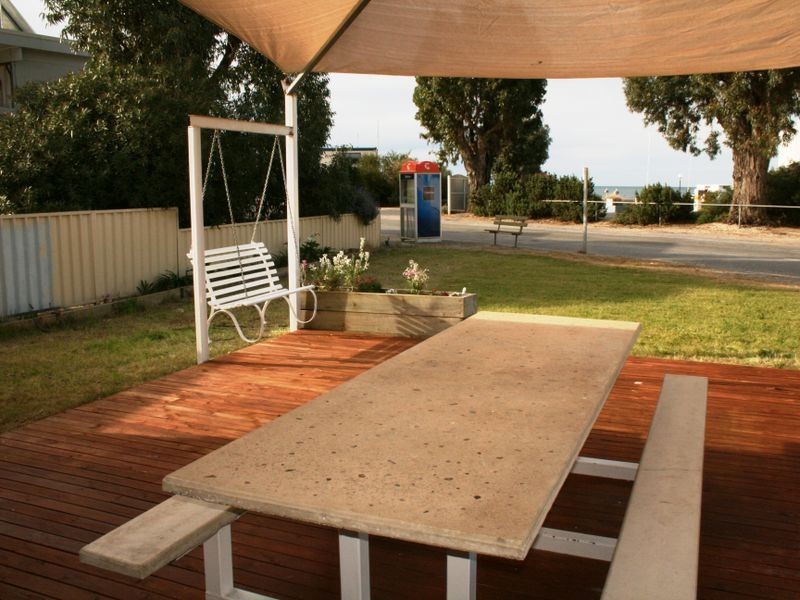 11 Marine Parade, Port Vincent SA 5581