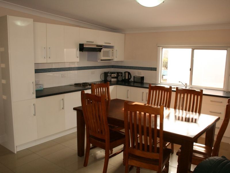 11 Marine Parade, Port Vincent SA 5581