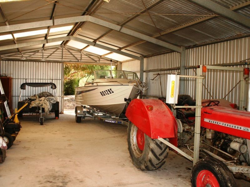 35 Parade, Price SA 5570