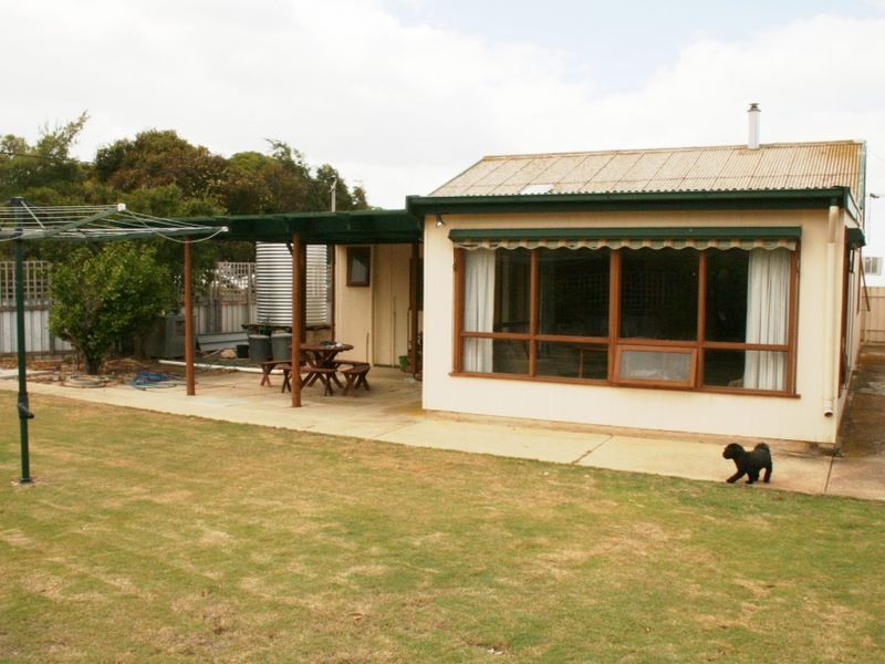 35 Parade, Price SA 5570