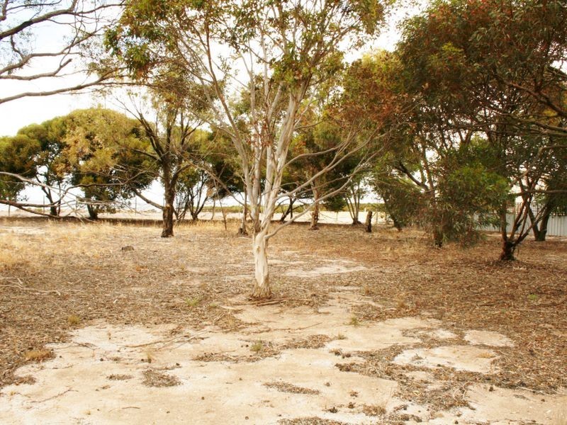 35 Parade, Price SA 5570