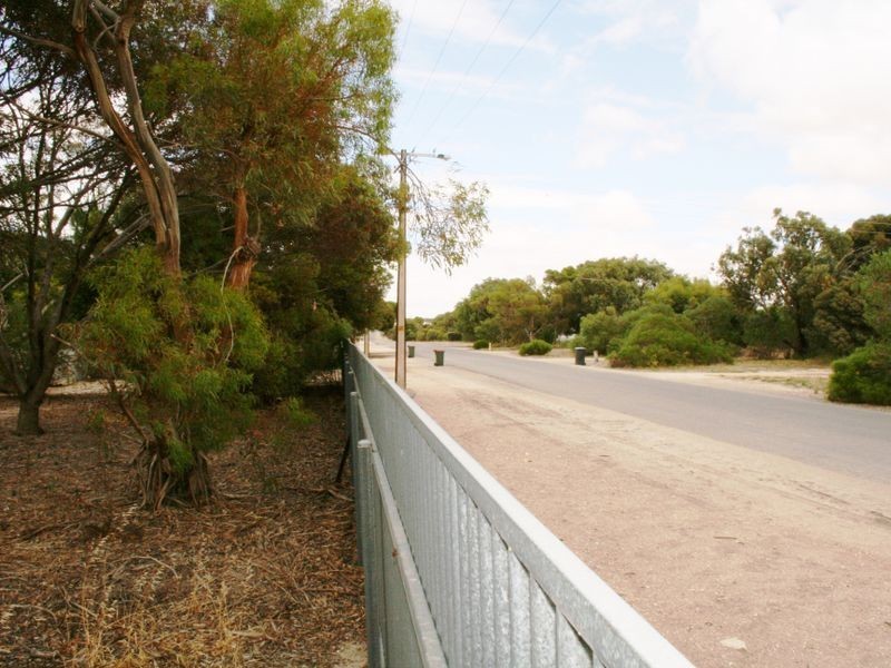 35 Parade, Price SA 5570