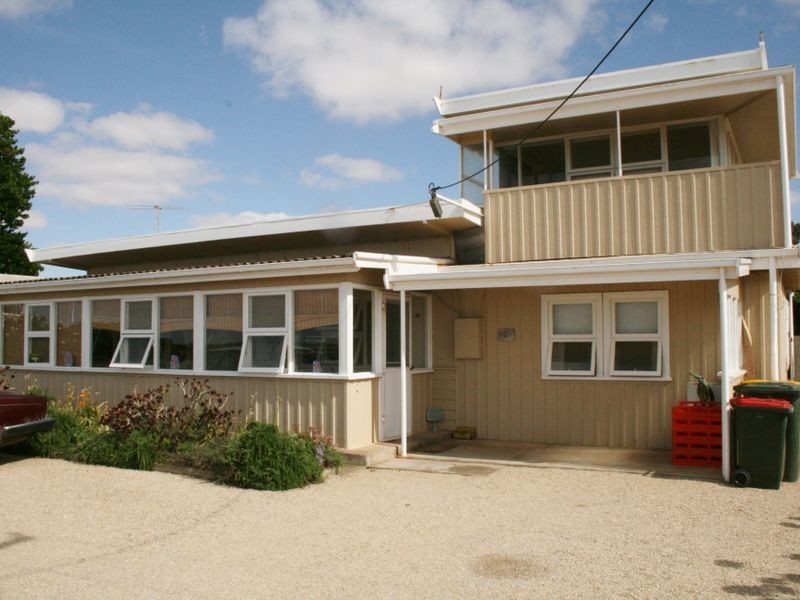 3 Yoolamardy Terrace, Port Clinton SA 5570