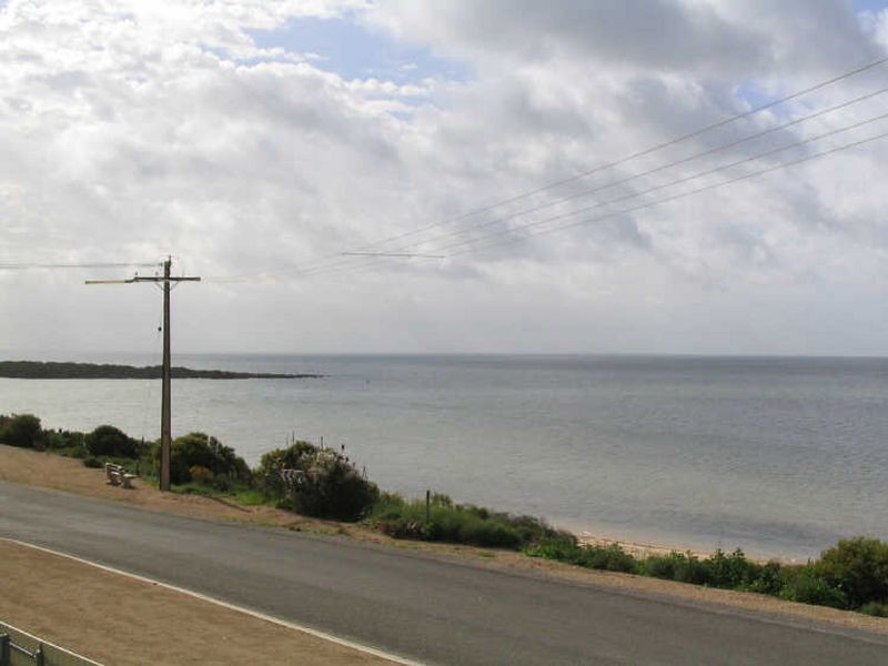 3 Yoolamardy Terrace, Port Clinton SA 5570