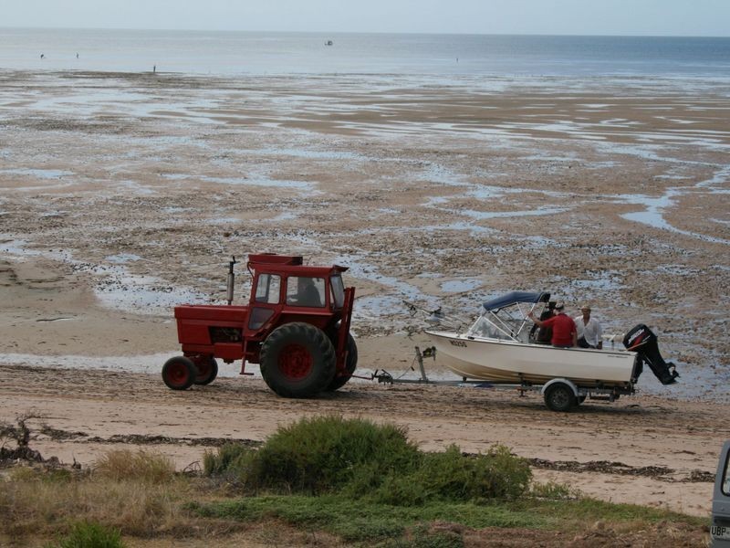 3 Yoolamardy Terrace, Port Clinton SA 5570