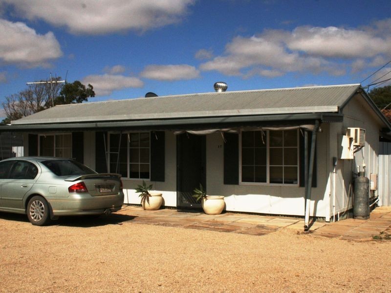 17 Kurilla Street, Port Clinton SA 5570