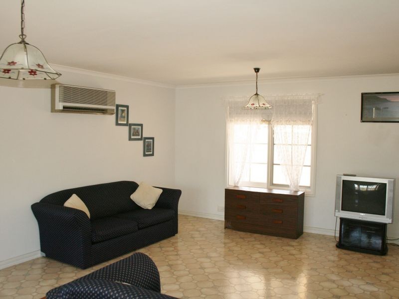12 Osprey Street, Port Julia SA 5575