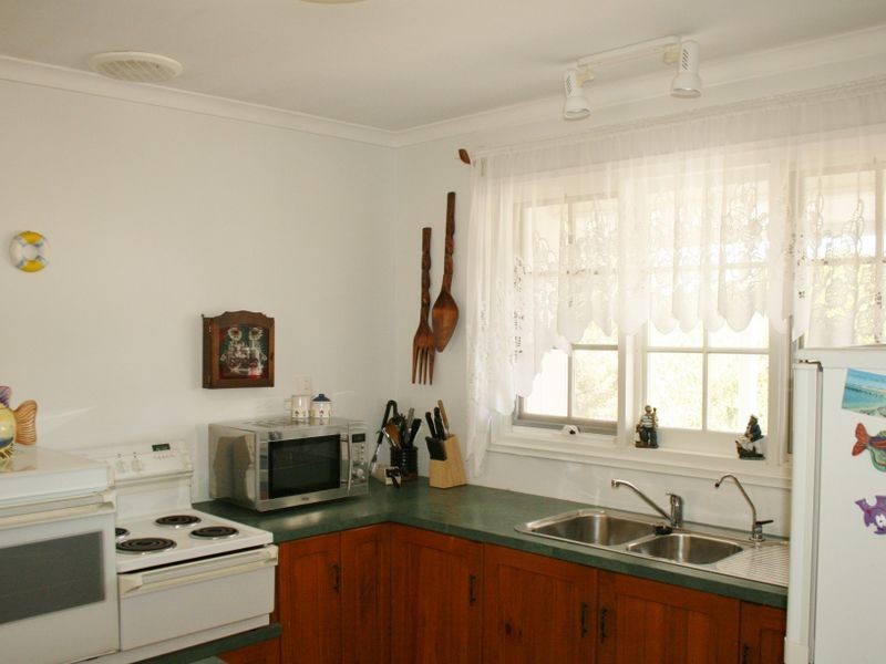 12 Osprey Street, Port Julia SA 5575