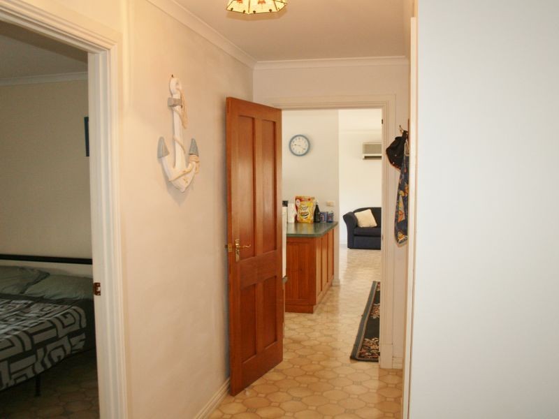 12 Osprey Street, Port Julia SA 5575
