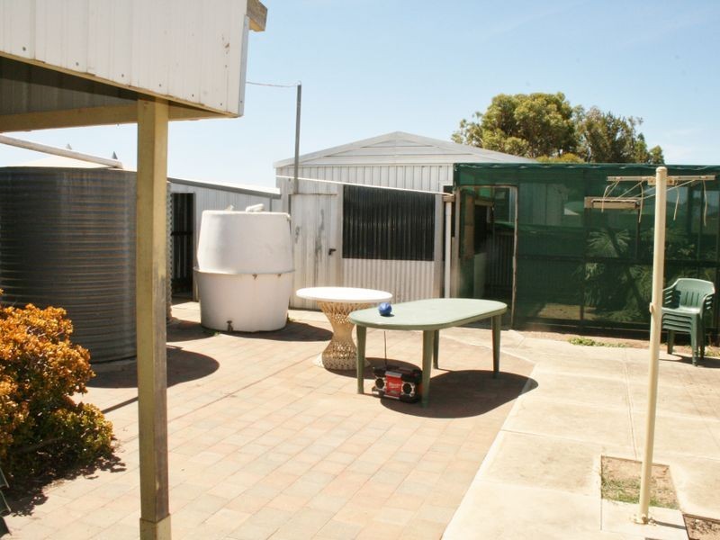 12 Osprey Street, Port Julia SA 5575