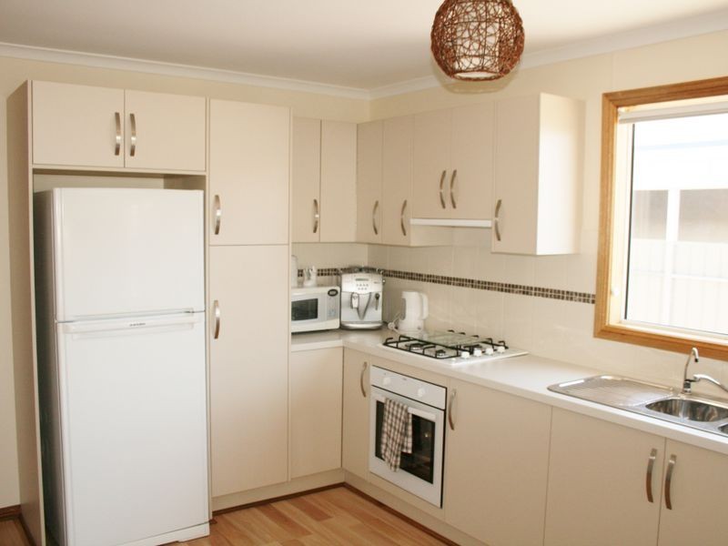 11 Stormbird Street, Port Vincent SA 5581