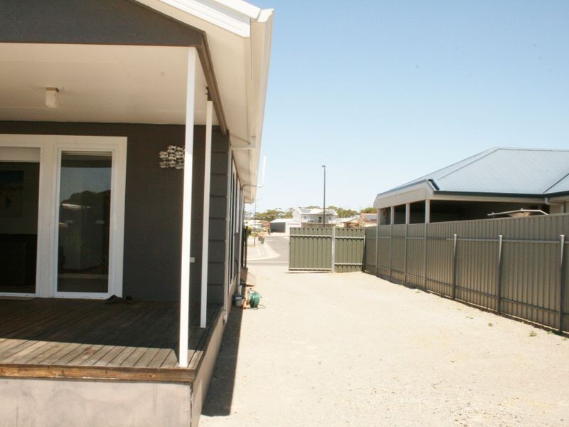 11 Stormbird Street, Port Vincent SA 5581