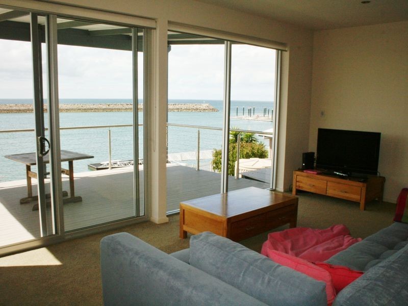 11 Ceres Court, Port Vincent SA 5581