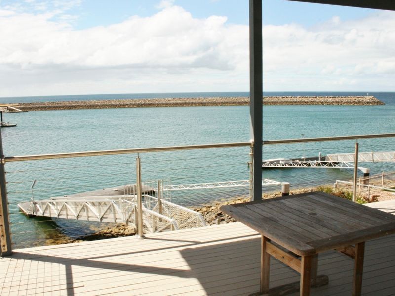 11 Ceres Court, Port Vincent SA 5581