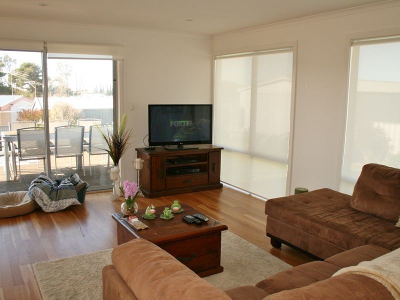 12 Young Street, Port Vincent SA 5581