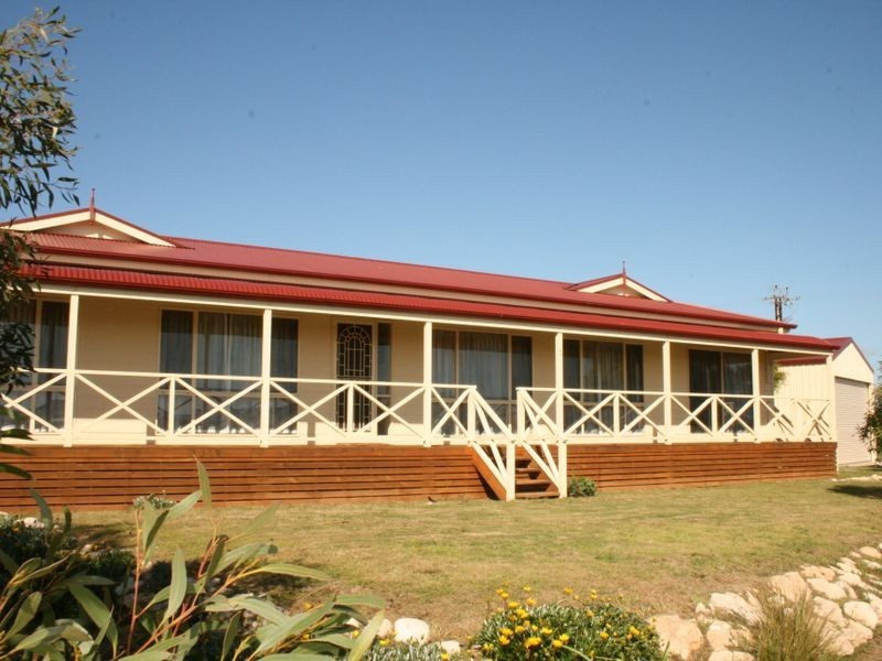 2 Seacliff Road, Stansbury SA 5582