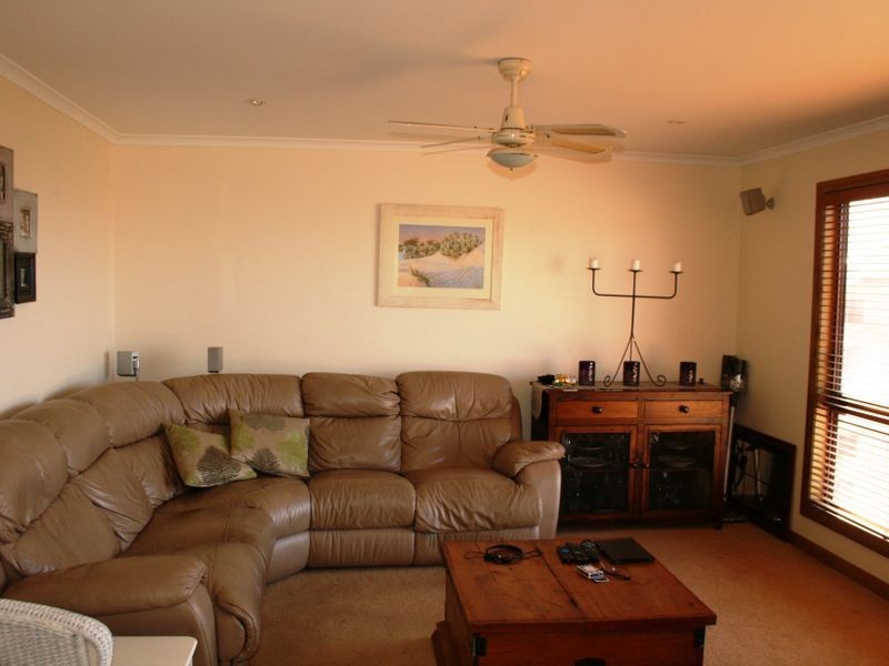 12 Main Street, Port Vincent SA 5581