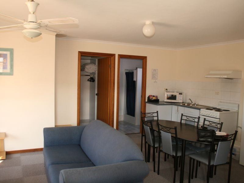 12 Main Street, Port Vincent SA 5581