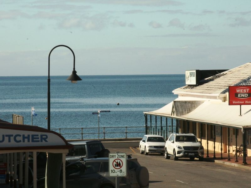 12 Main Street, Port Vincent SA 5581