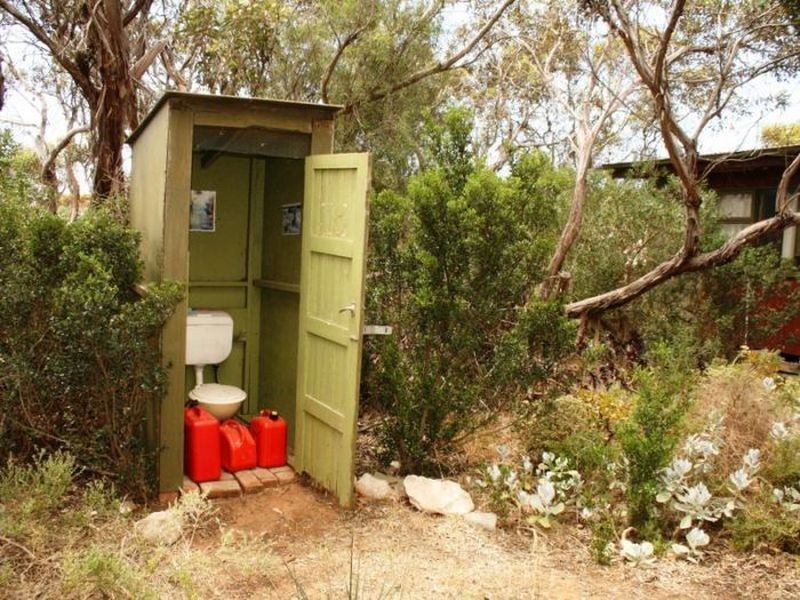 9 Adonis Court, Port Julia SA 5575