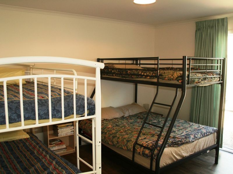 11 Beach Road, Pine Point SA 5571