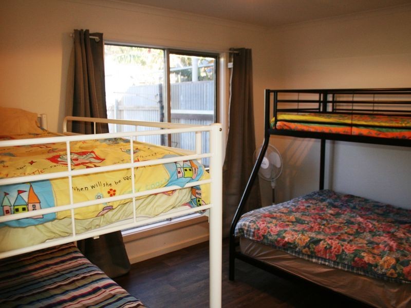 11 Beach Road, Pine Point SA 5571