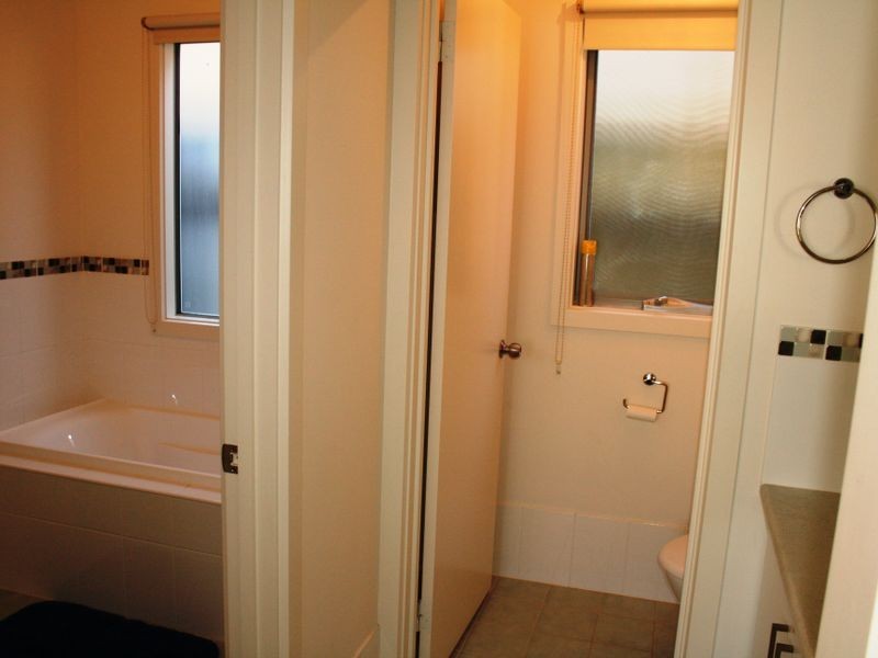 11 Beach Road, Pine Point SA 5571