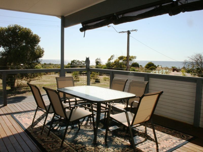 11 Beach Road, Pine Point SA 5571