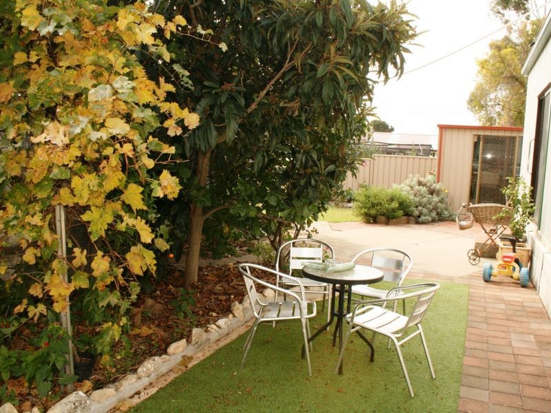 16 West Terrace, Minlaton SA 5575