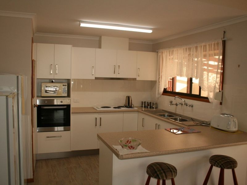 6 Beeston Street, Port Vincent SA 5581