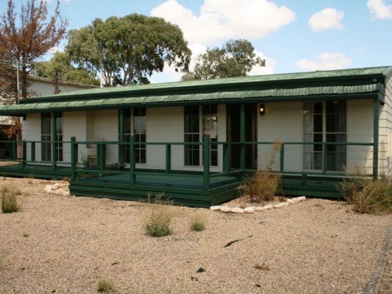 20 Esplanade, Pine Point SA 5571