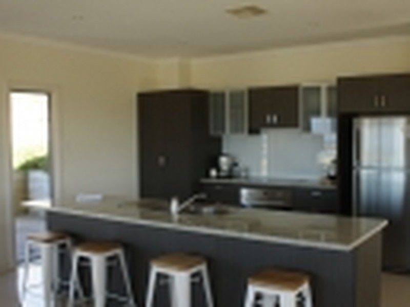 37 Marina Dve, Port Vincent SA 5581