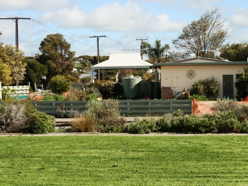 4 Ponder Parade, Port Vincent SA 5581