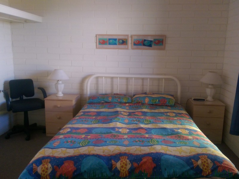 U 8 Fishermans Retreat/ Parsons St, Port Vincent SA 5581