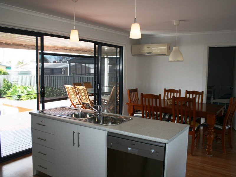 9 Kooringa Street, Port Vincent SA 5581