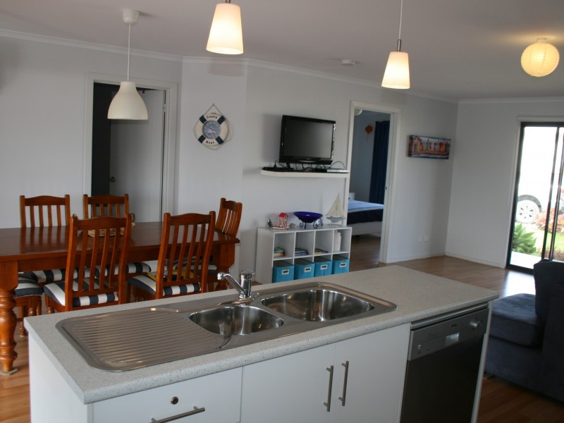 9 Kooringa Street, Port Vincent SA 5581