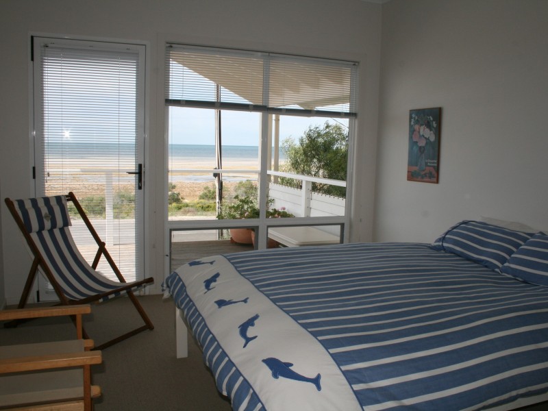 28 Esplanade, Port Vincent SA 5581