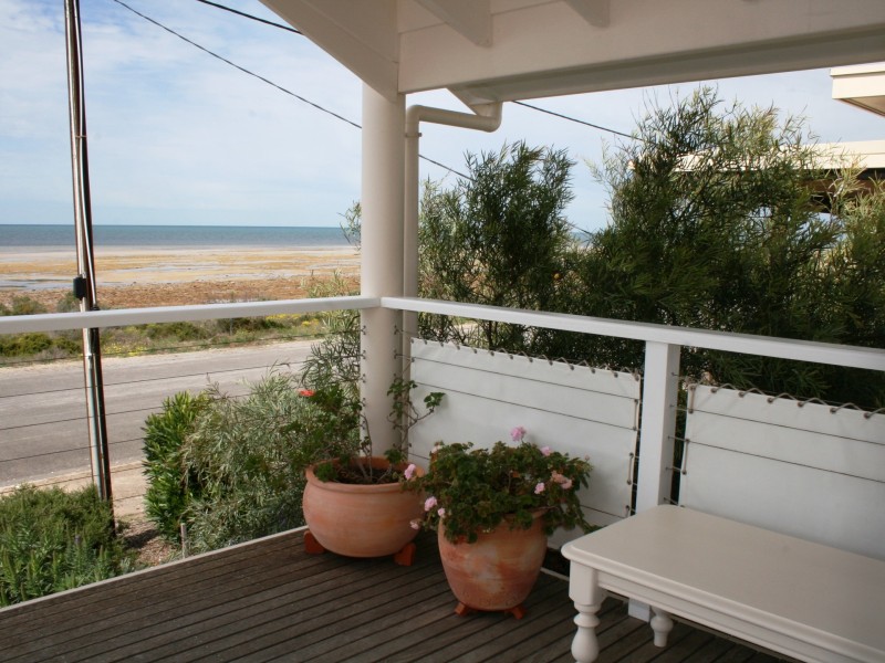 28 Esplanade, Port Vincent SA 5581