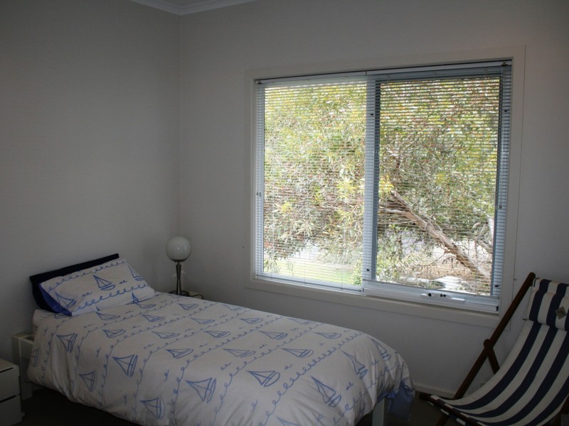 28 Esplanade, Port Vincent SA 5581