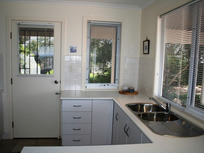 28 Esplanade, Port Vincent SA 5581